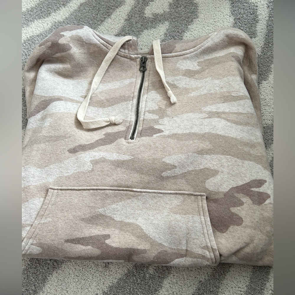 American Eagle Camo Hooded Jacket 1/4 Zip